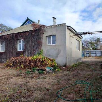 Будинок 108 кв.м. с. Красносілка. 15 соток, всі коммунікації. 45 000$