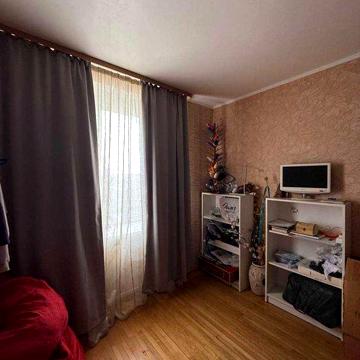 Продаётся 3 комнатная квартира г. Вышгород, ул. Грушевского 9.