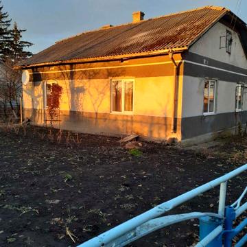 Продам приватизований будинок