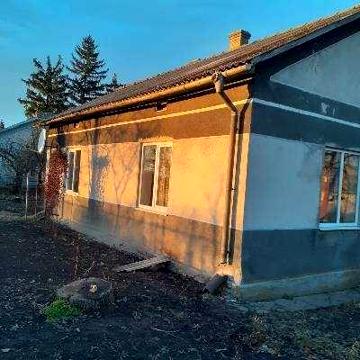 Продам приватизований будинок