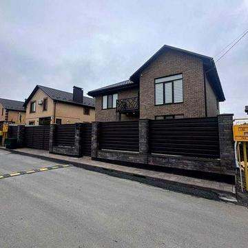 Продаж будинку з ремонтом в мікрорайоні Пирогово