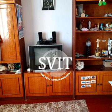 Євгена Коновальця вул., 1