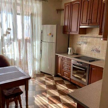 Продам 2-ком квартиру с ремонтом в ЖК "Семь самураев" (2-912-082)