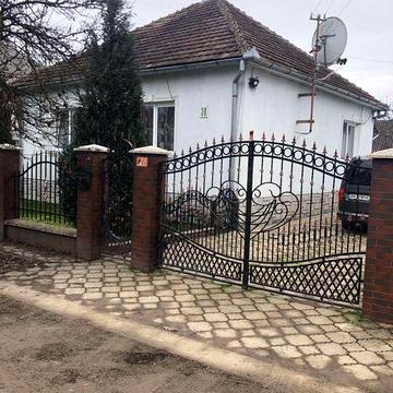 В продажу новинка, чудовий будинок, з усіма зручностями. Мукачево