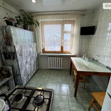 Продаж 3к Квартира вул. Степана Рудницького