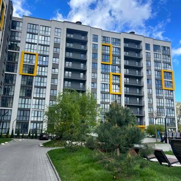 Героїв Крут вул. (Комунарів), 4/1