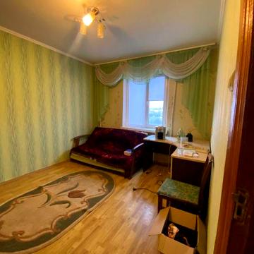 Продається 4-кімнатна квартира, мікрорайон Озерна ID: 37988