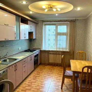 Здам трикімнатну на вул В.Украінця