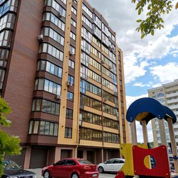 ВИГІДНА ЦІНА. Двокімнатна квартира на Виставці.