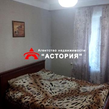 Шкільна вул. (Героїв Сталінграда), 10