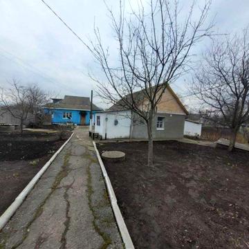 Продам будинок м.Узин.