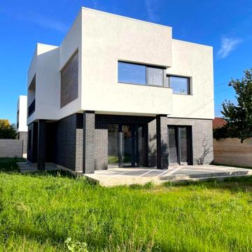 ВЛАСНИК! ЦЕНА СНИЖЕНA! Продам 2 дома коттеджа по 185 м2 Плюты, Козин