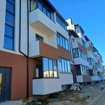 Продаж 2-кімнатної квартири з горищем, з правом власності