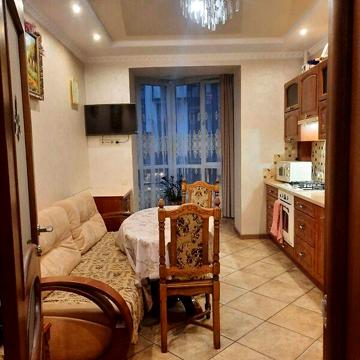 Продаж 3к Квартира вул. Малоголосківська