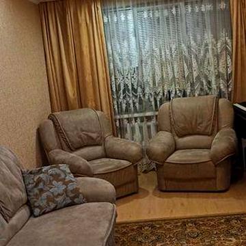 Продаж чудової 3-х кімнатної квартири по вул. Г. Момота.