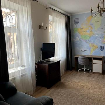 Володимира Винниченка вул. (), 10