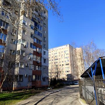 Івана Франка, 55