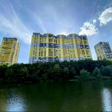 Кадетський Гай вул., 8