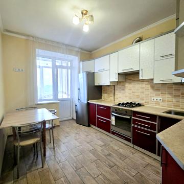 Черкаська, 4