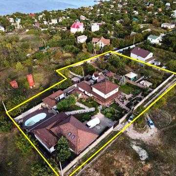 Продаётся\Сдаётся в долгосрочную аренду усадьба