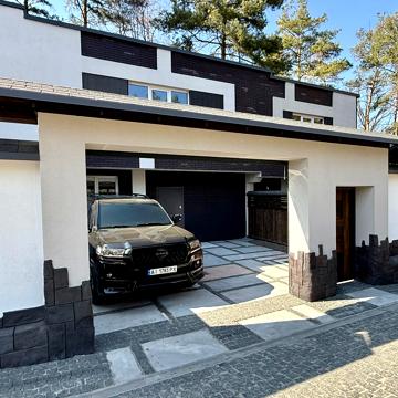 None 74000.0 USD