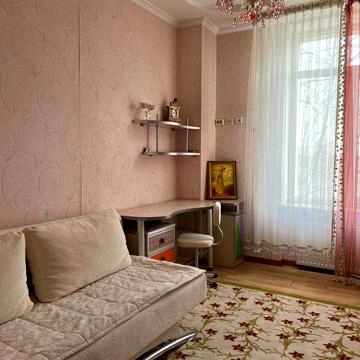 Продаж 4-кімнатної квартири вул Петра Могили 28