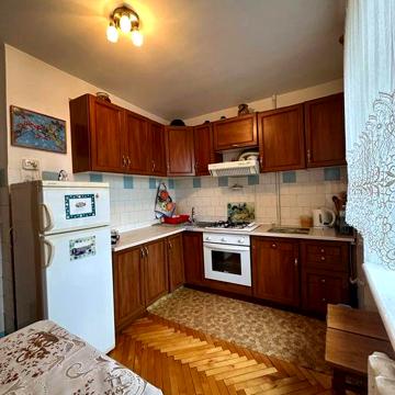 Продаж 4 кімнатної квартири
