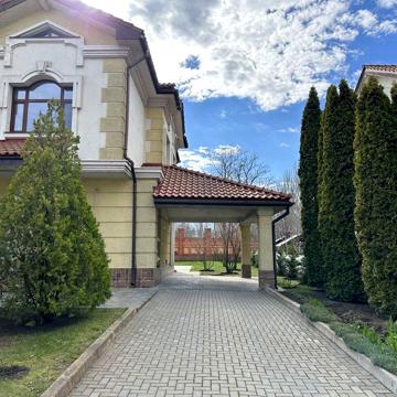 Шикарный дом в элитном кооперативе