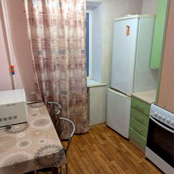 Продаж 2к квартири на вул.Чапленка Василя 15