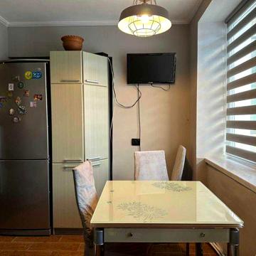 2-к квартира, Карпати, ремонт, меблі, можна по постанові