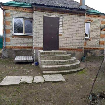 Продам будинок в найближчому передмісті