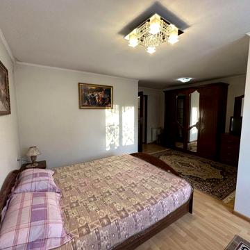 Оренда 2 кімнатна квартира вул. Патона ( ТЦ" Сріблястий", Арсен)