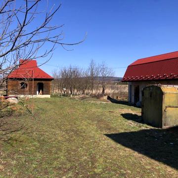 Продаж будинку Хирів