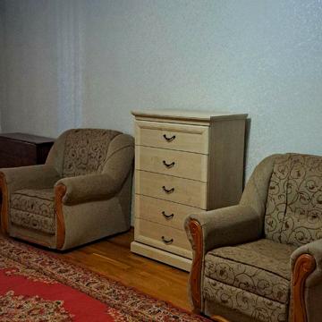 Київська вул., 11