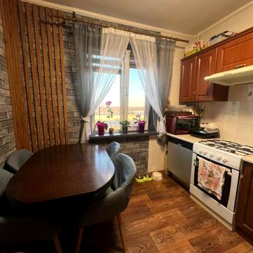 Незалежності бульв. (50 років Жовтня), 10Б