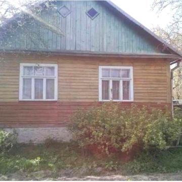 Будинок з приватизованою земельною ділянкою