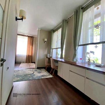 Продам СТВІТЛУ та ЯКІСНУ квартиру в майже НОВОБУДОВІ