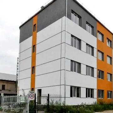 Ярослава Барнича вул., 4