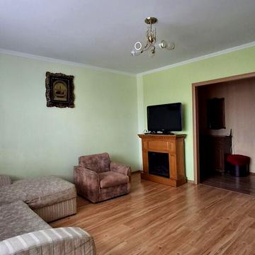 Продаж 4к Квартира Злуки проспект