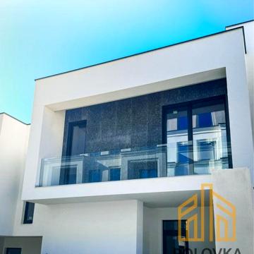 Продаж 3-кімнатного таунхасу, центр