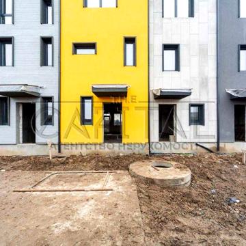 Продаж дома , таунхаус Гатное / Киевская область / 111м2 / без ремонта
