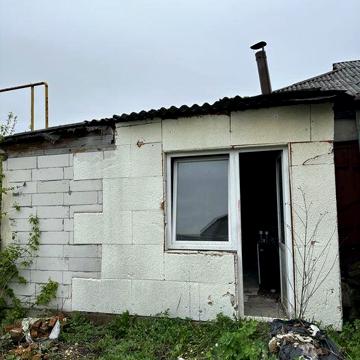 Терміново!Продаж  1/6 частини будинку. Гарне місцерозташування