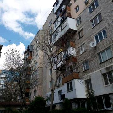Сімї Глодан вул., 43