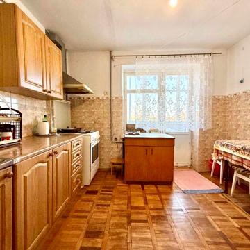 Продається 3-кім. ЧЕШКА(не кутова) по вул.Грушевського 16А у м.Стебник