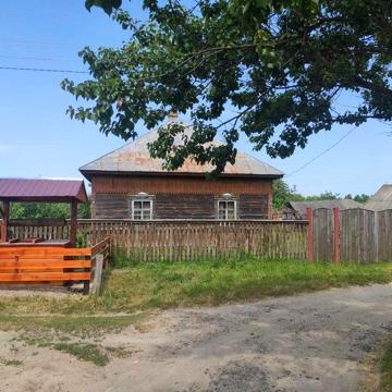 Продам будинок (під ремонт) з ділянкою 25 соток