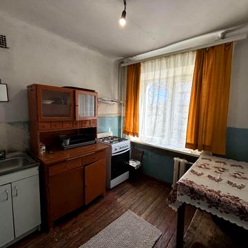 Української Перемоги вул., 31