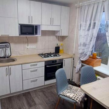 Продам трикімнатну квартиру