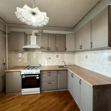 Продаж 1-кімн. квартири з АГВ | вул. А. Первозванного 4А