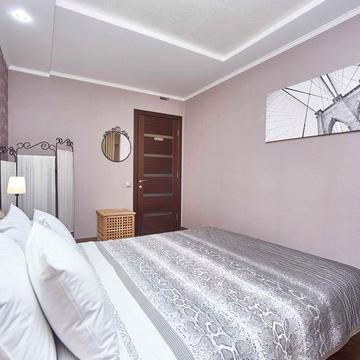 Здаю 3 кім. квартиру на Віце Адмірала Жукова (Дерибасівська)