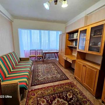 Сдам двухкомнатную квартиру на Лесном массиве.
